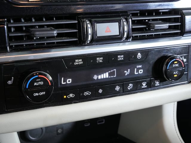 Used 2023 Nissan Pathfinder SL AWD/4WD image 23