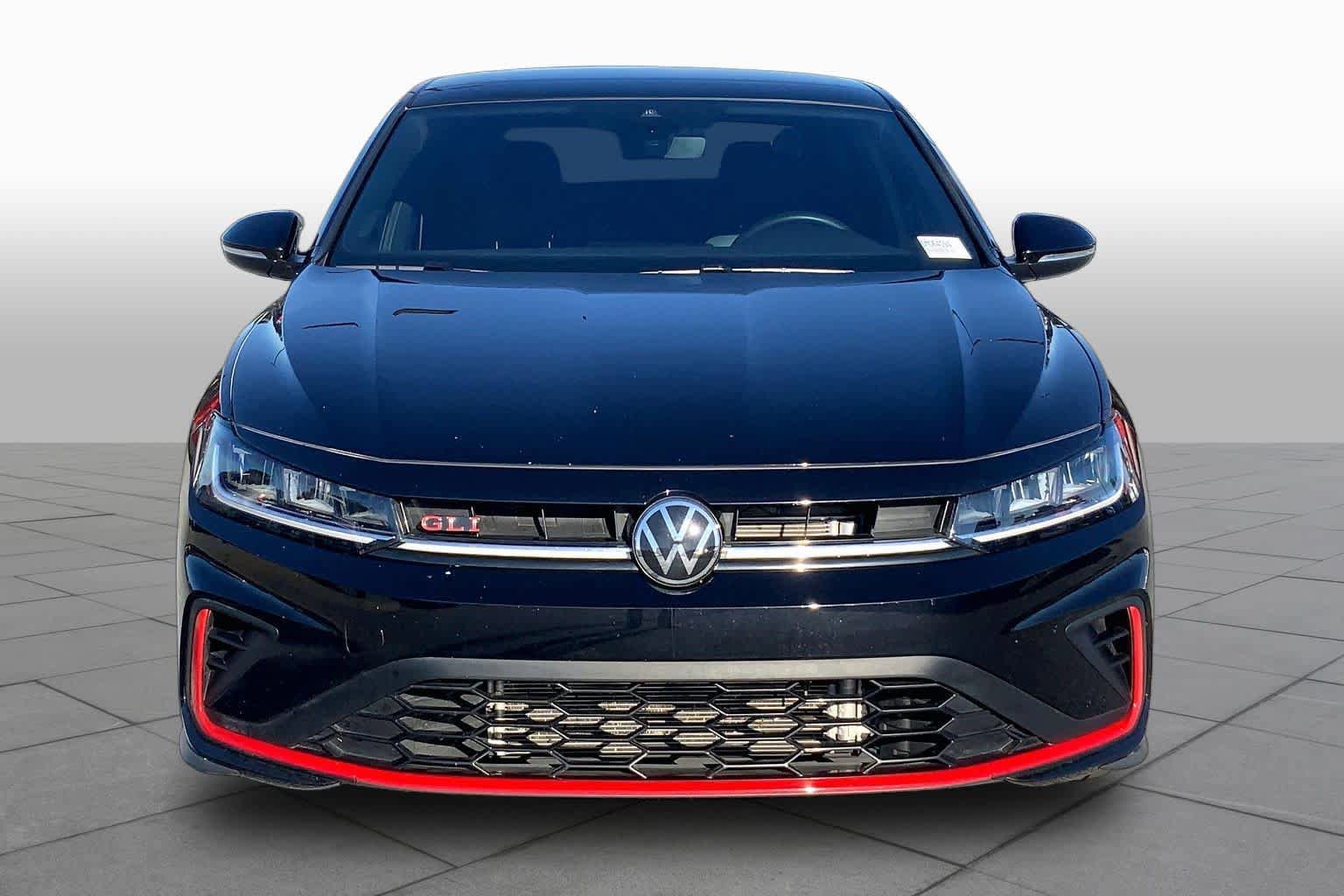 Used 2025 Volkswagen Jetta GLI Autobahn FWD image 4