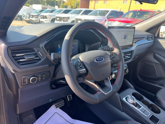 Certified 2024 Ford Escape ST-Line w/ Tech Pack #1 AWD/4WD image 7