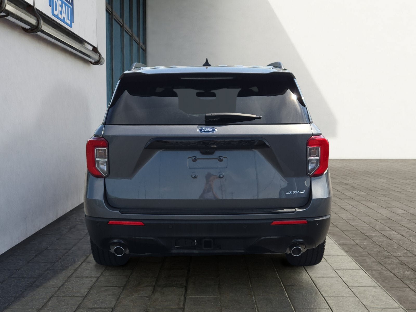 Certified 2024 Ford Explorer ST-Line w/ Class IV Trailer Tow Package AWD/4WD image 4