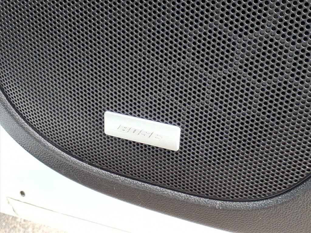 Used 2023 GMC Acadia Denali image 11