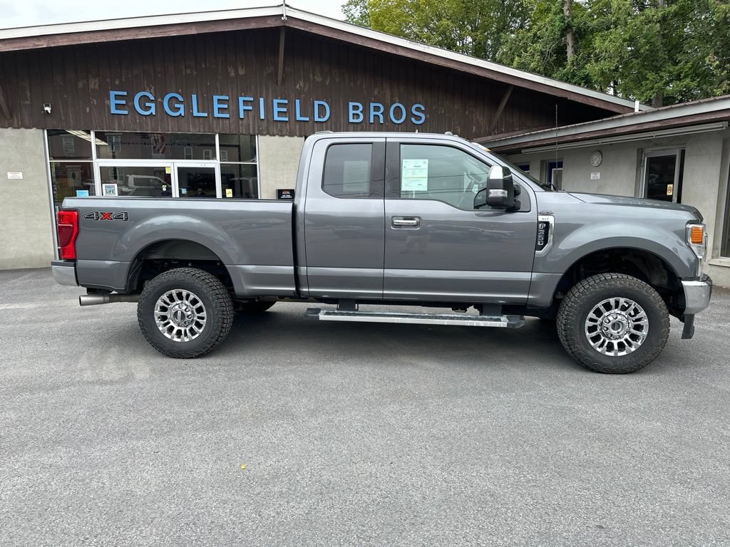 Certified 2022 Ford F350 XLT w/ XLT Premium Package AWD/4WD image 4