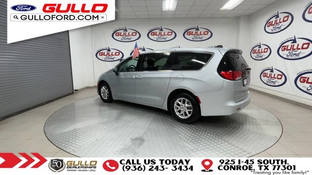 Used 2023 Chrysler Voyager LX FWD image 6