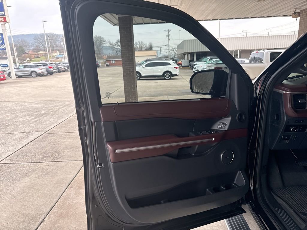 Certified 2023 Ford Expedition Limited image 14