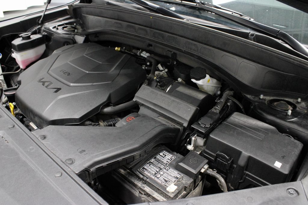Used 2025 Kia Telluride S AWD/4WD image 17