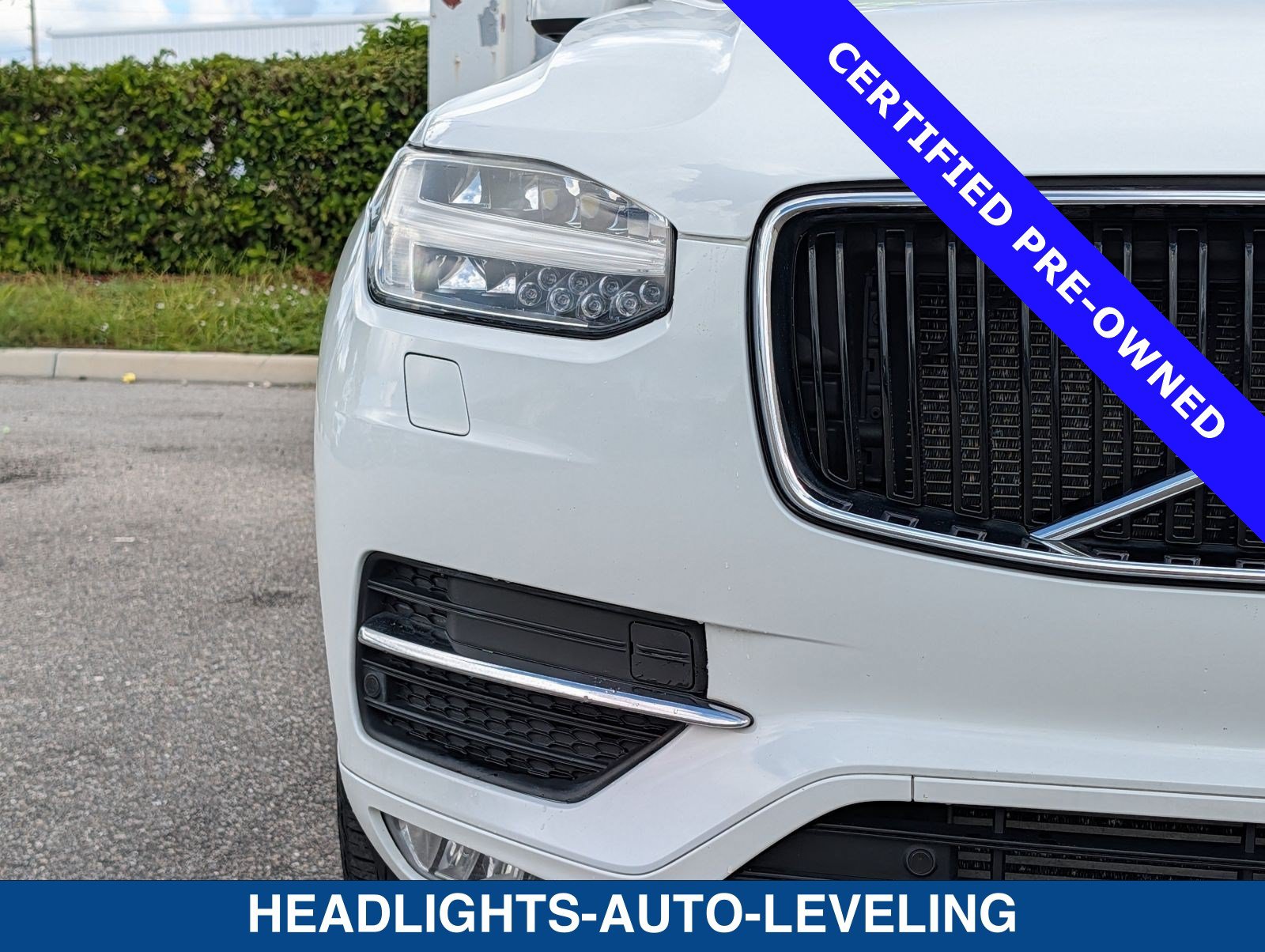 Used 2018 Volvo XC90 T5 Momentum w/ Convenience Package FWD image 10