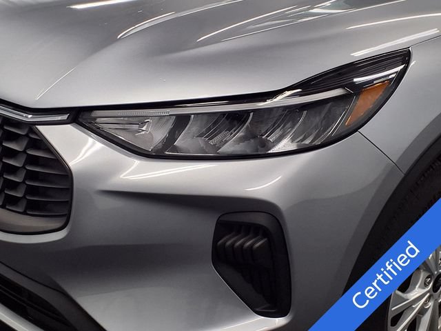 Certified 2023 Ford Escape Active AWD/4WD image 32