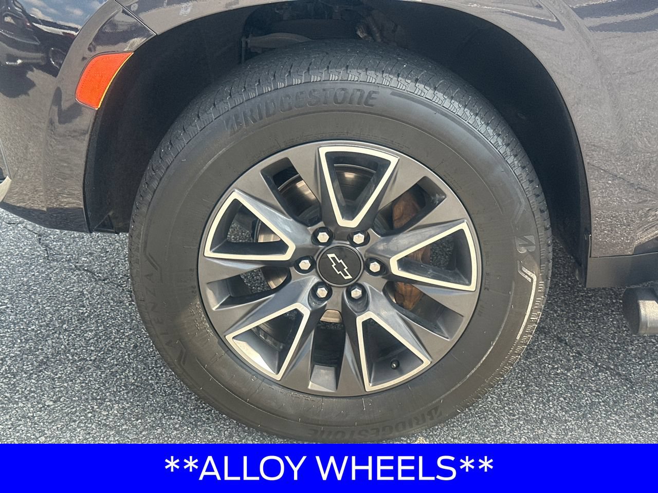 Used 2022 Chevrolet Tahoe Z71 w/ Z71 Off-Road Package AWD/4WD image 13