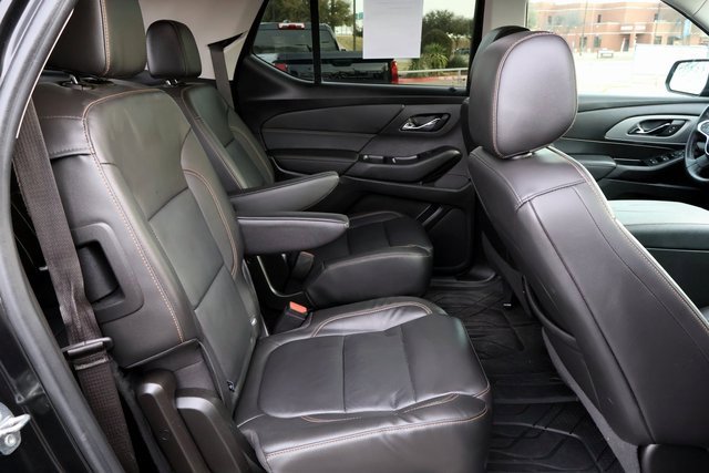 Used 2021 Chevrolet Traverse RS w/ LPO, Floor Liner Package image 23