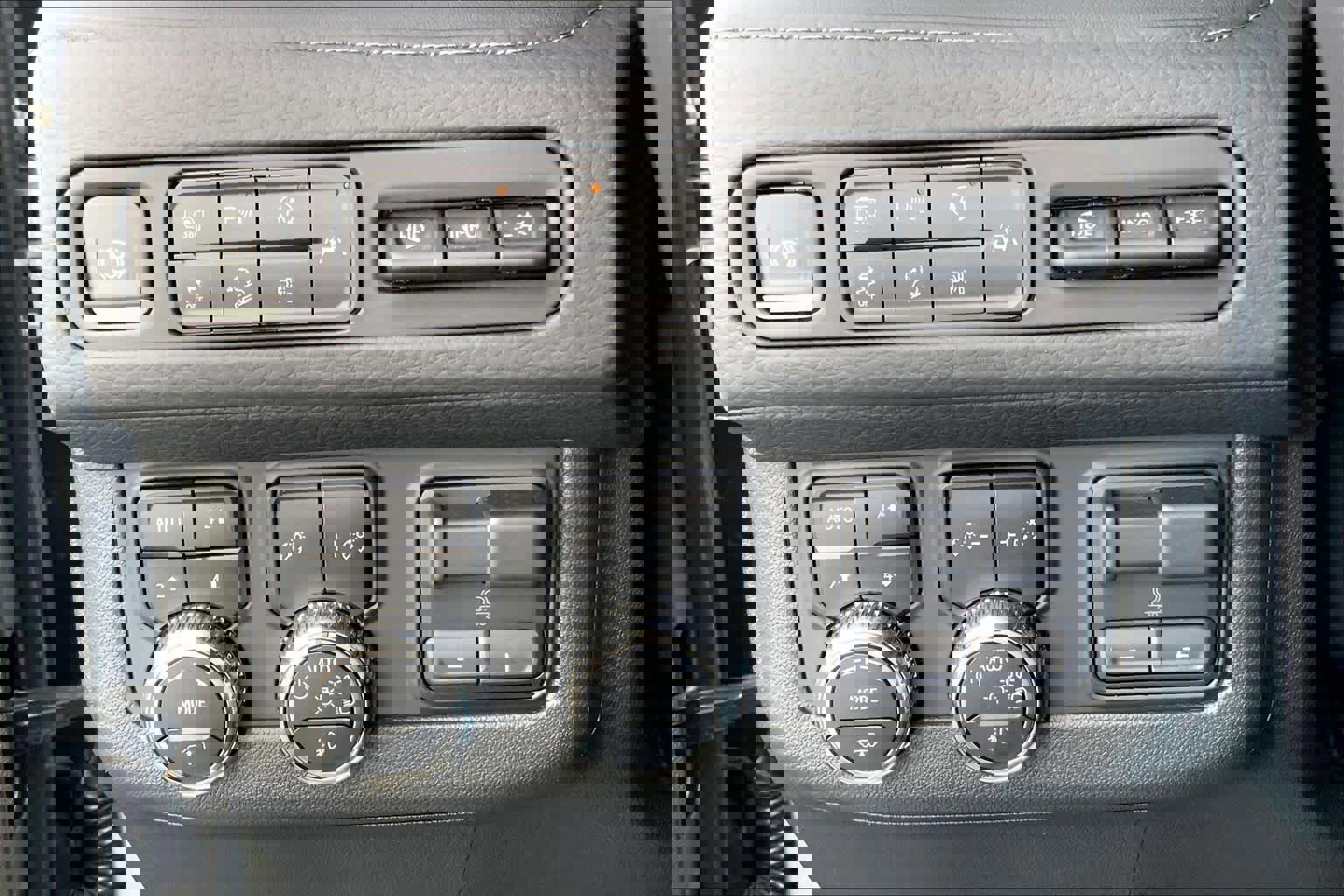 Used 2024 GMC Yukon Denali w/ Advanced Technology Package image 14