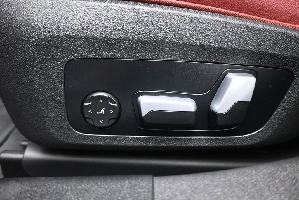 Used 2023 BMW i4 eDrive40 RWD image 11