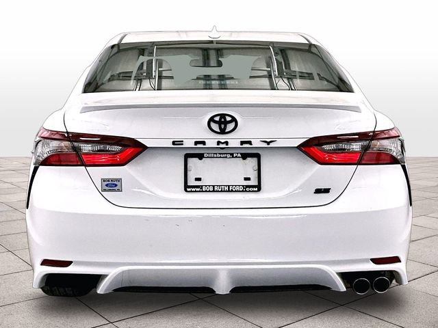 Used 2024 Toyota Camry SE w/ Cold Weather Package FWD image 4