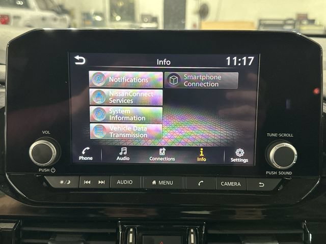 Used 2025 Nissan Pathfinder SV FWD image 24