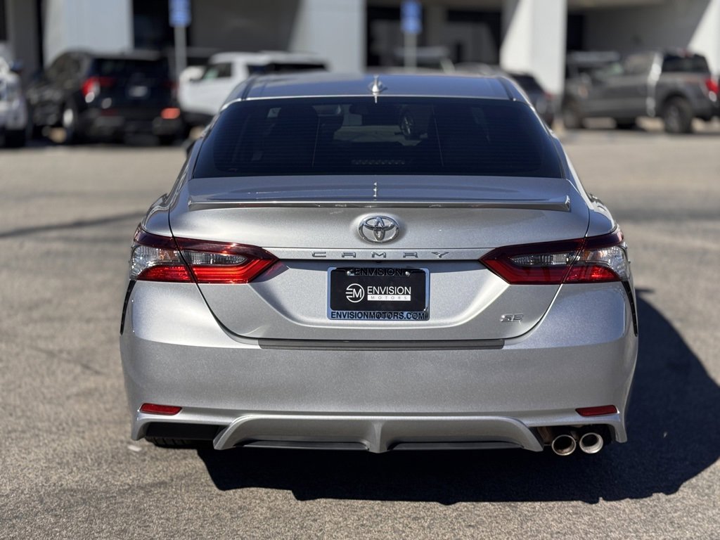 Used 2024 Toyota Camry SE image 11
