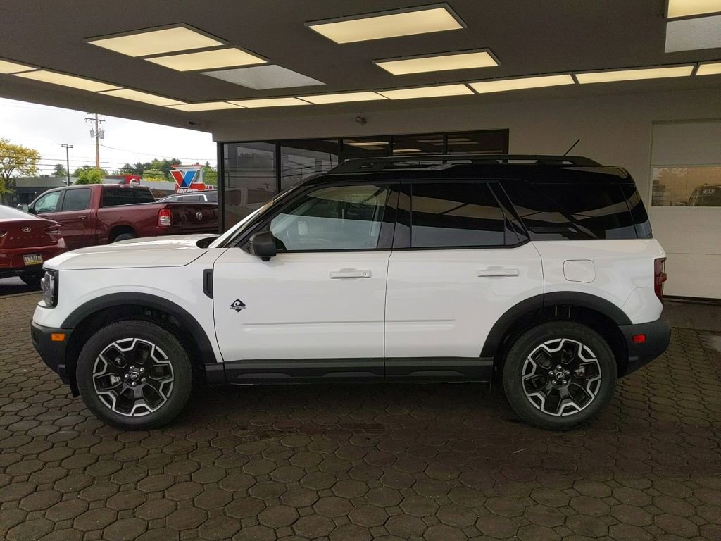 Certified 2025 Ford Bronco Sport Outer Banks w/ Outer Banks Tech Package+ AWD/4WD image 9