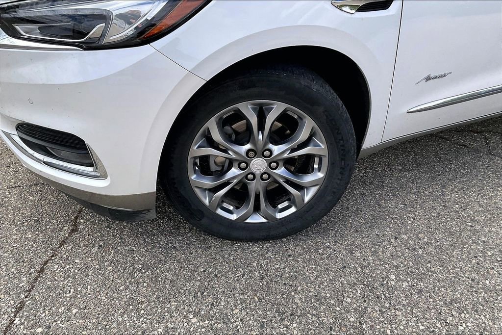 Used 2019 Buick Enclave Avenir AWD/4WD image 4