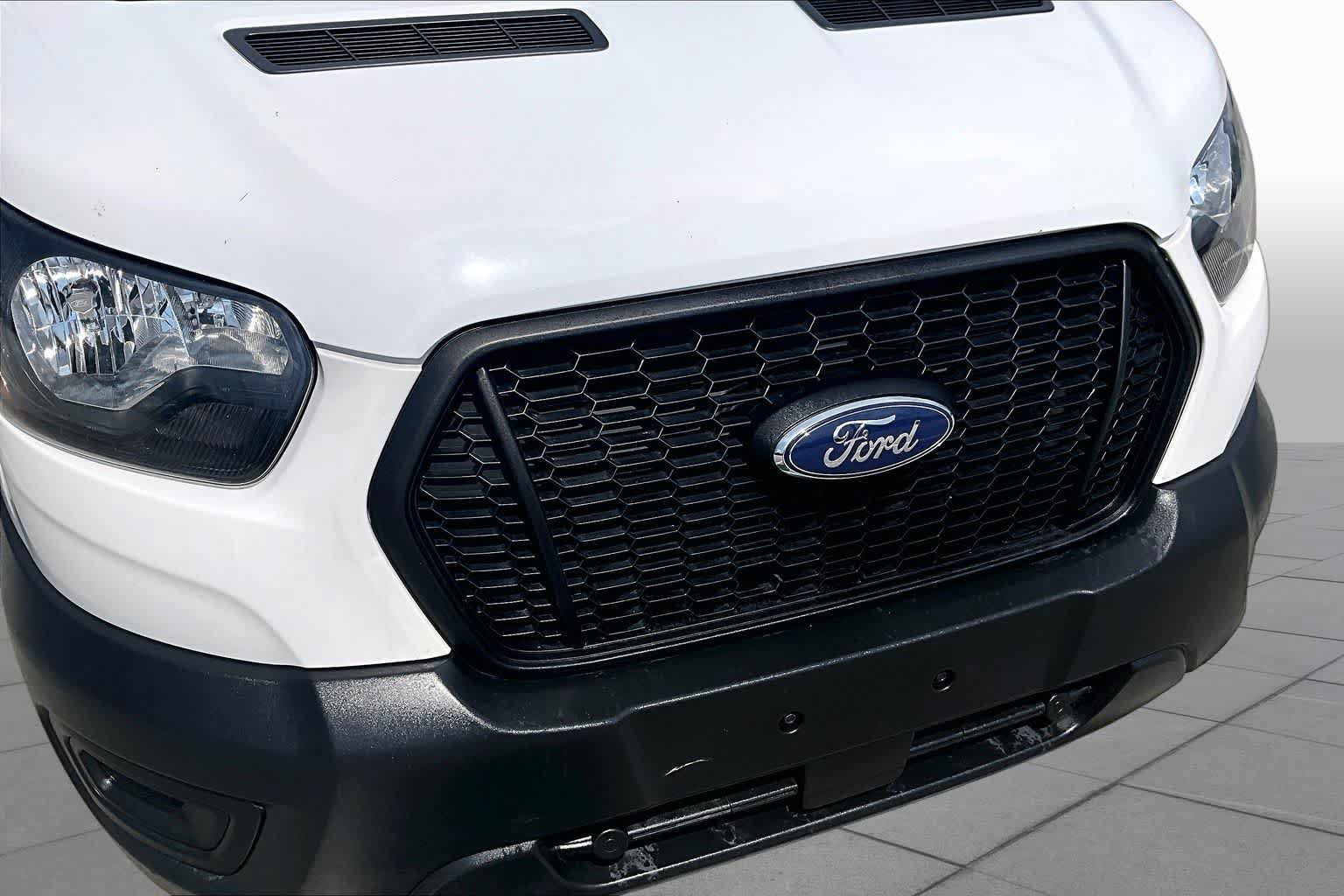 Certified 2023 Ford Transit 250 Medium Roof AWD image 32