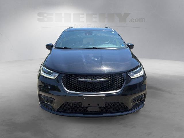 Used 2025 Chrysler Pacifica Limited FWD image 17