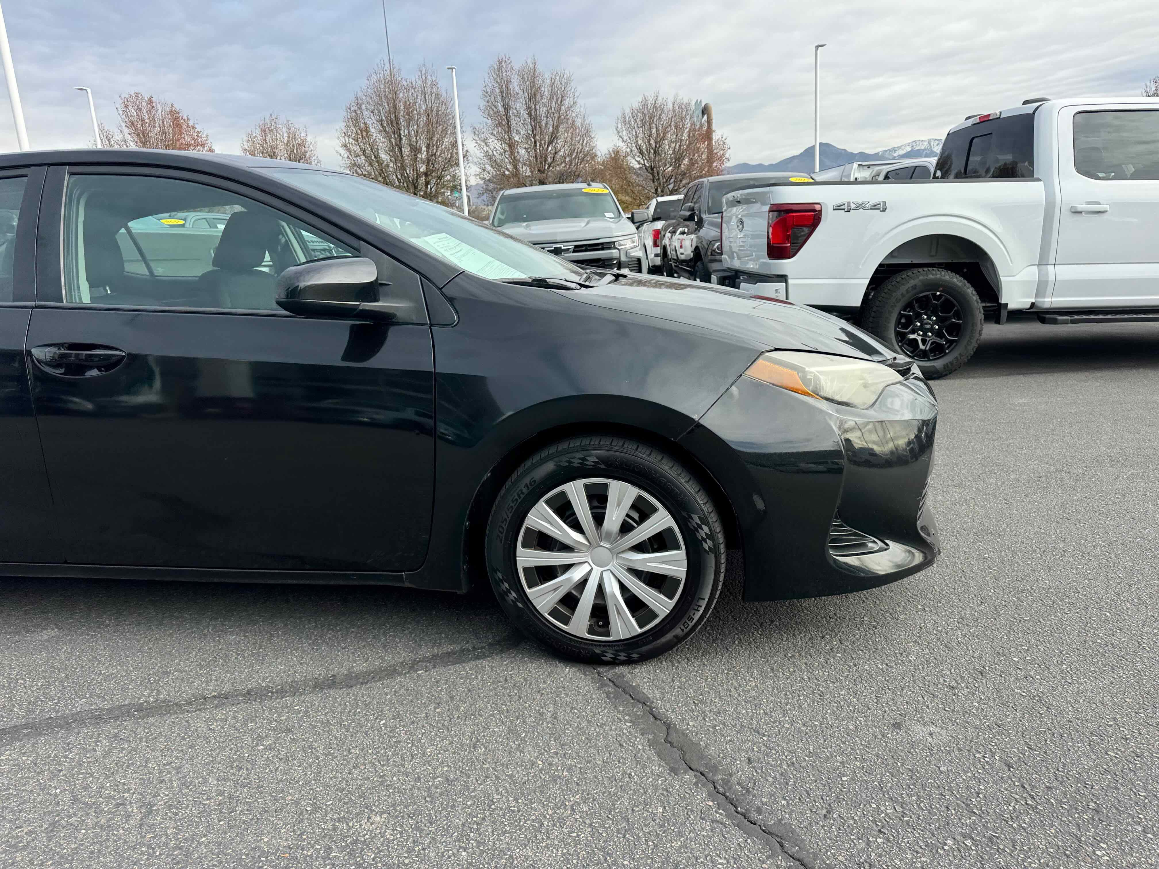 Used 2018 Toyota Corolla LE image 10