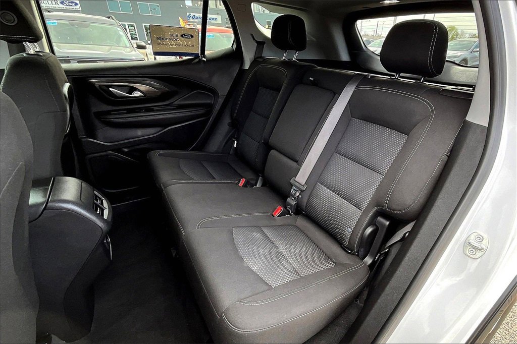 Used 2023 GMC Terrain SLE w/ Driver Convenience Package image 25
