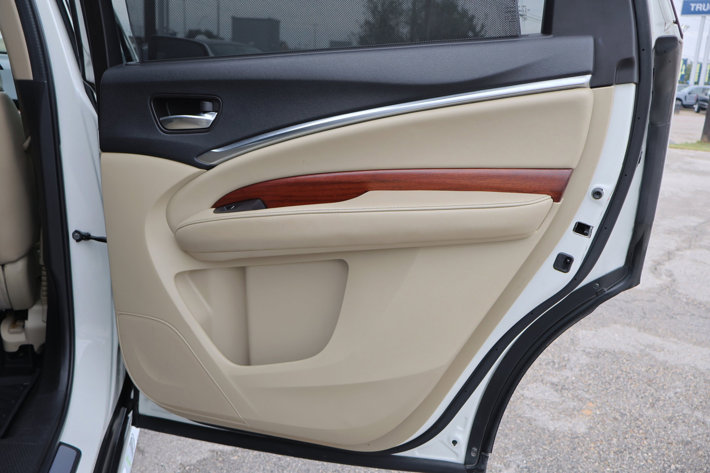 Used 2017 Acura MDX FWD w/ Advance Package image 37