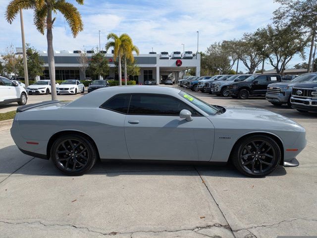 Used 2022 Dodge Challenger R/T w/ Blacktop Package image 5