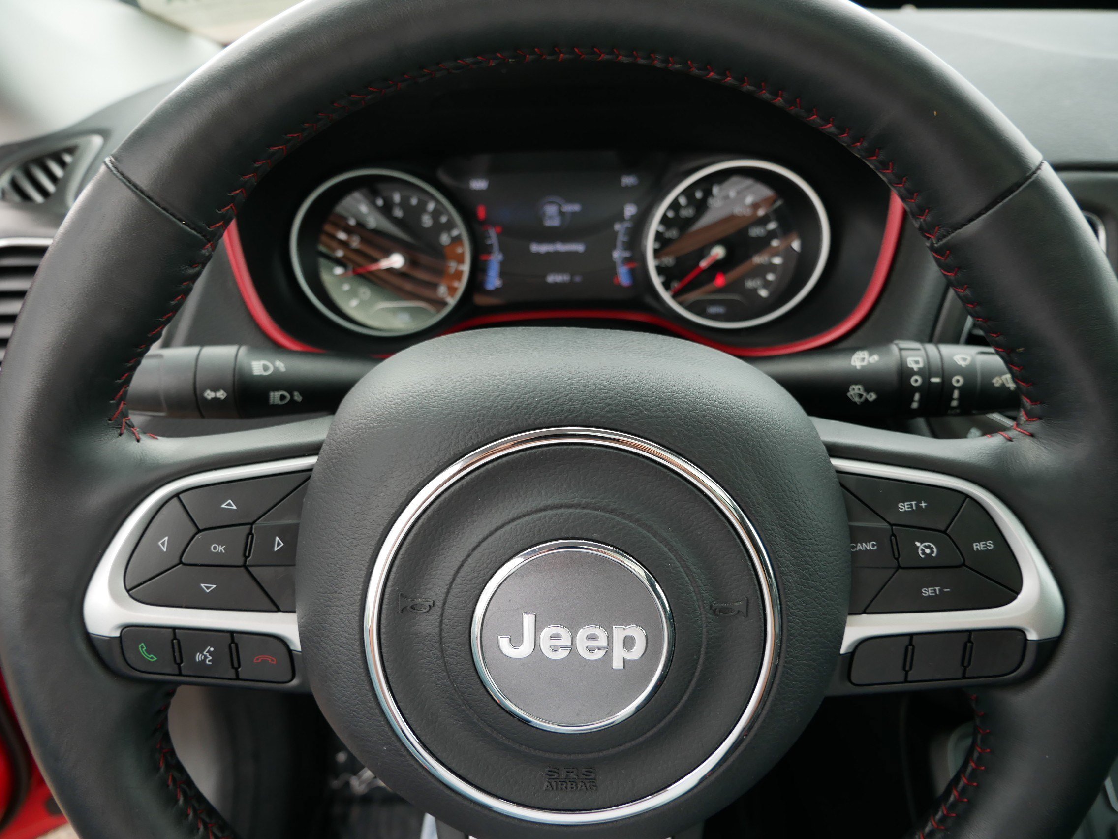 Used 2018 Jeep Compass Trailhawk w/ Navigation Group AWD/4WD image 25