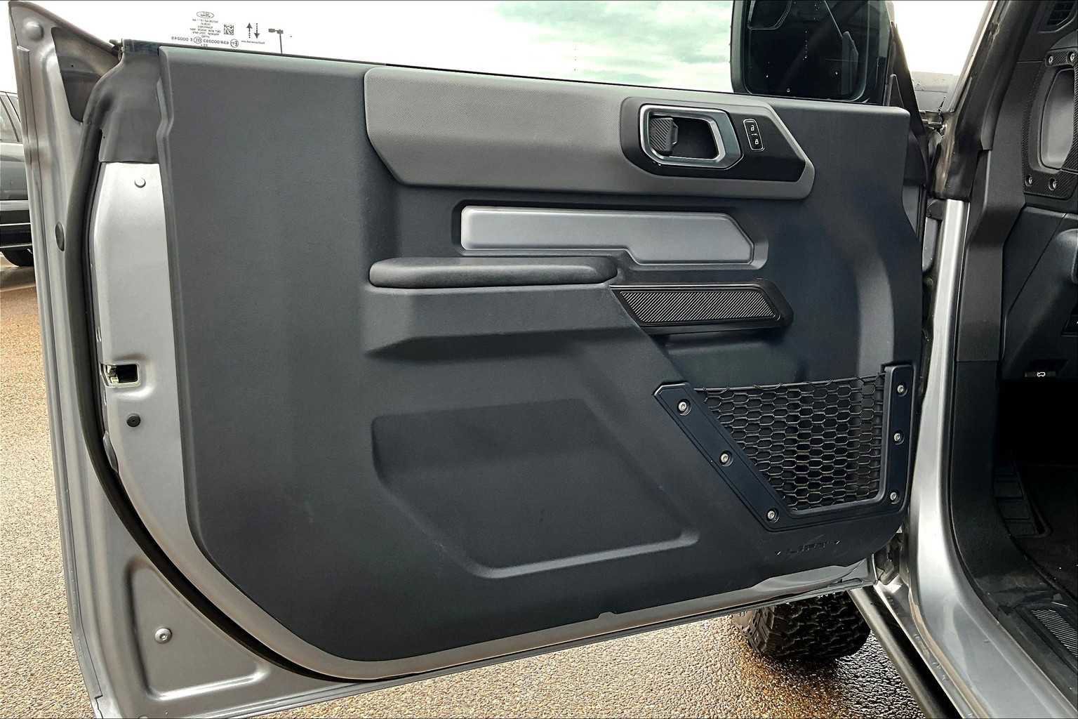 Certified 2024 Ford Bronco Black Diamond image 19