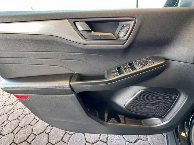 Certified 2023 Ford Escape Active AWD/4WD image 18