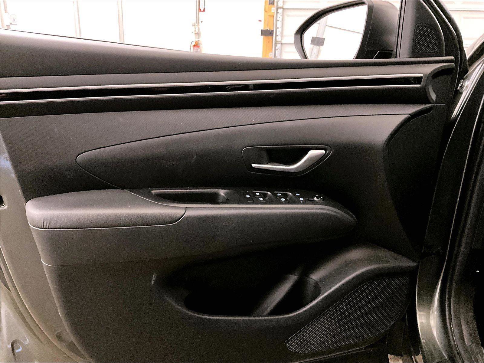 Used 2022 Hyundai Tucson SEL w/ Cargo Package AWD/4WD image 22