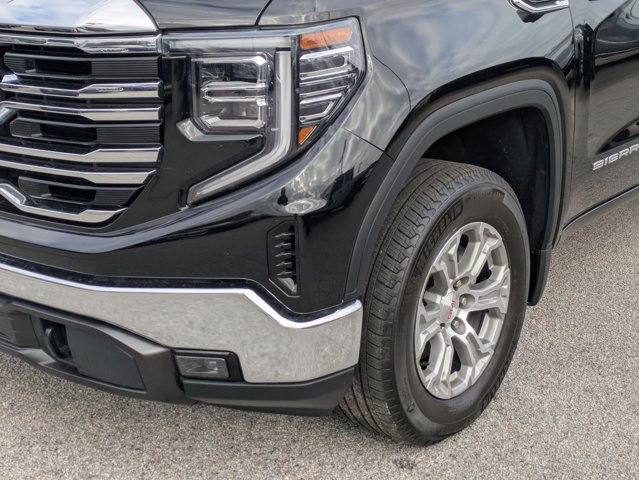 Used 2025 GMC Sierra 1500 SLT AWD/4WD image 9
