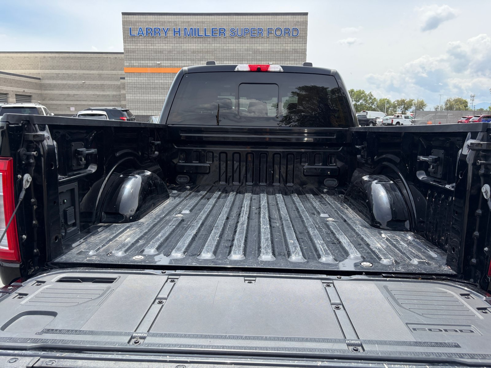 Certified 2023 Ford F150 Platinum w/ FX4 Off-Road Package AWD/4WD image 29