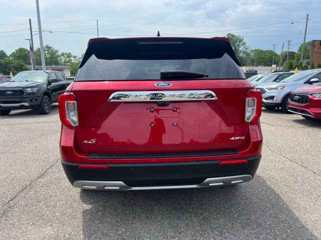 Certified 2024 Ford Explorer XLT w/ Equipment Group 202A AWD/4WD image 5