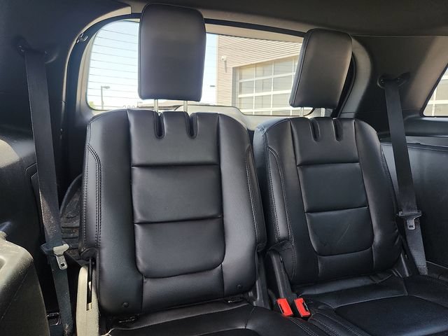 Certified 2019 Ford Explorer XLT w/ Equipment Group 202A AWD/4WD image 33