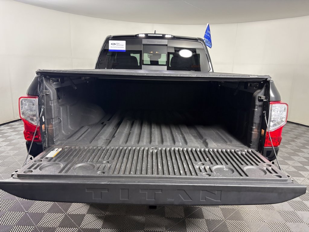 Used 2024 Nissan Titan SV w/ SV Convenience Package AWD/4WD image 30