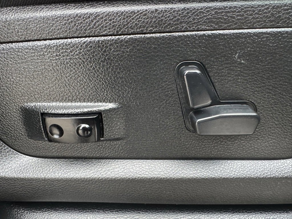 Used 2017 RAM 1500 Rebel w/ Luxury Group image 28