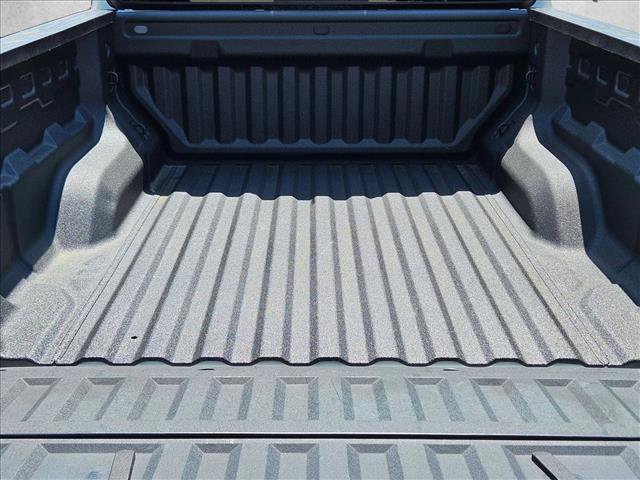 Used 2023 Chevrolet Colorado Z71 w/ Z71 Convenience Package 2 image 9