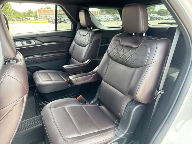 Certified 2025 Ford Explorer Platinum w/ Ultimate Package AWD/4WD image 23