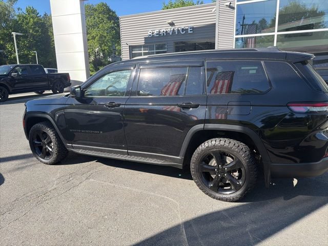 Used 2023 Jeep Grand Cherokee L Laredo AWD/4WD image 24