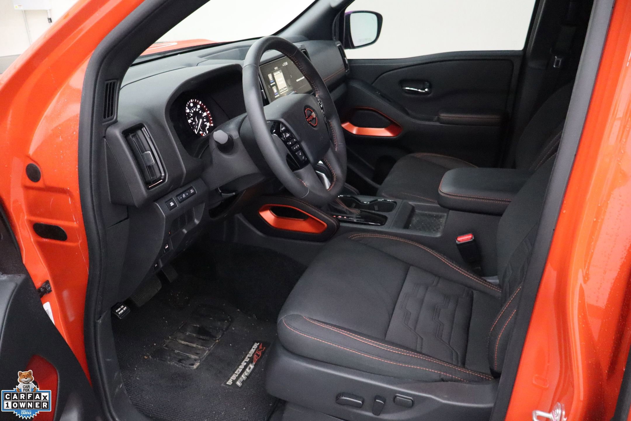 Used 2025 Nissan Frontier PRO-4X w/ Black Accent Package image 27