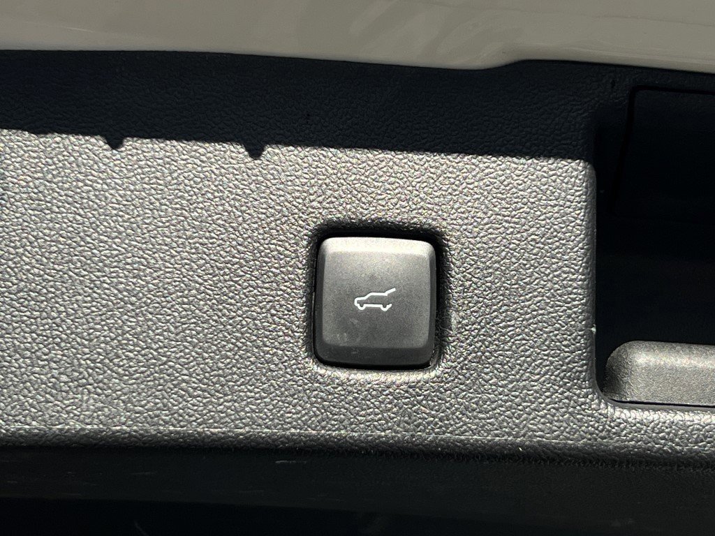 Certified 2020 Ford Escape SE Sport image 17