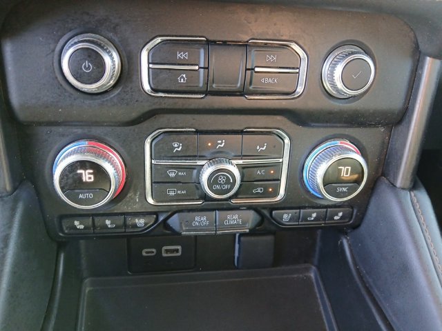 Used 2023 GMC Yukon XL AT4 w/ AT4 Premium Plus Package AWD/4WD image 19