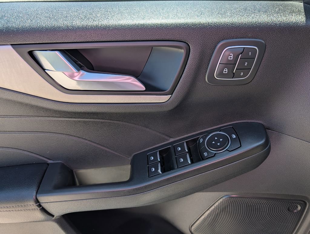 Certified 2022 Ford Escape SEL w/ Technology Package FWD image 19