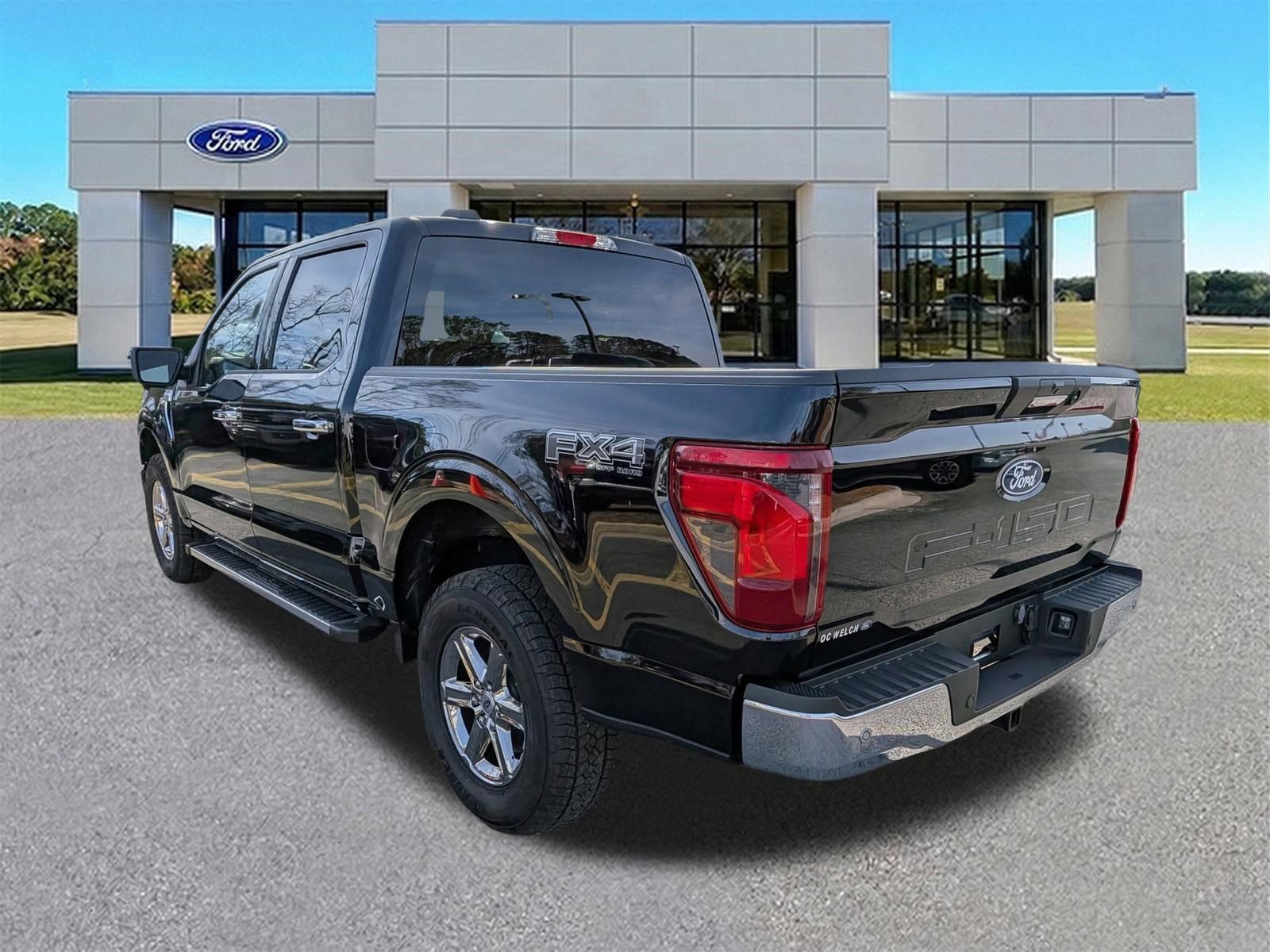 Certified 2024 Ford F150 XLT w/ FX4 Off-Road Package AWD/4WD image 6
