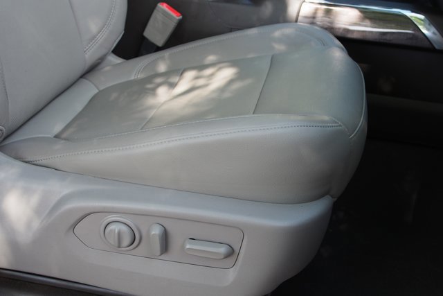 Used 2020 Chevrolet Silverado 2500 LTZ w/ LTZ Plus Package image 13