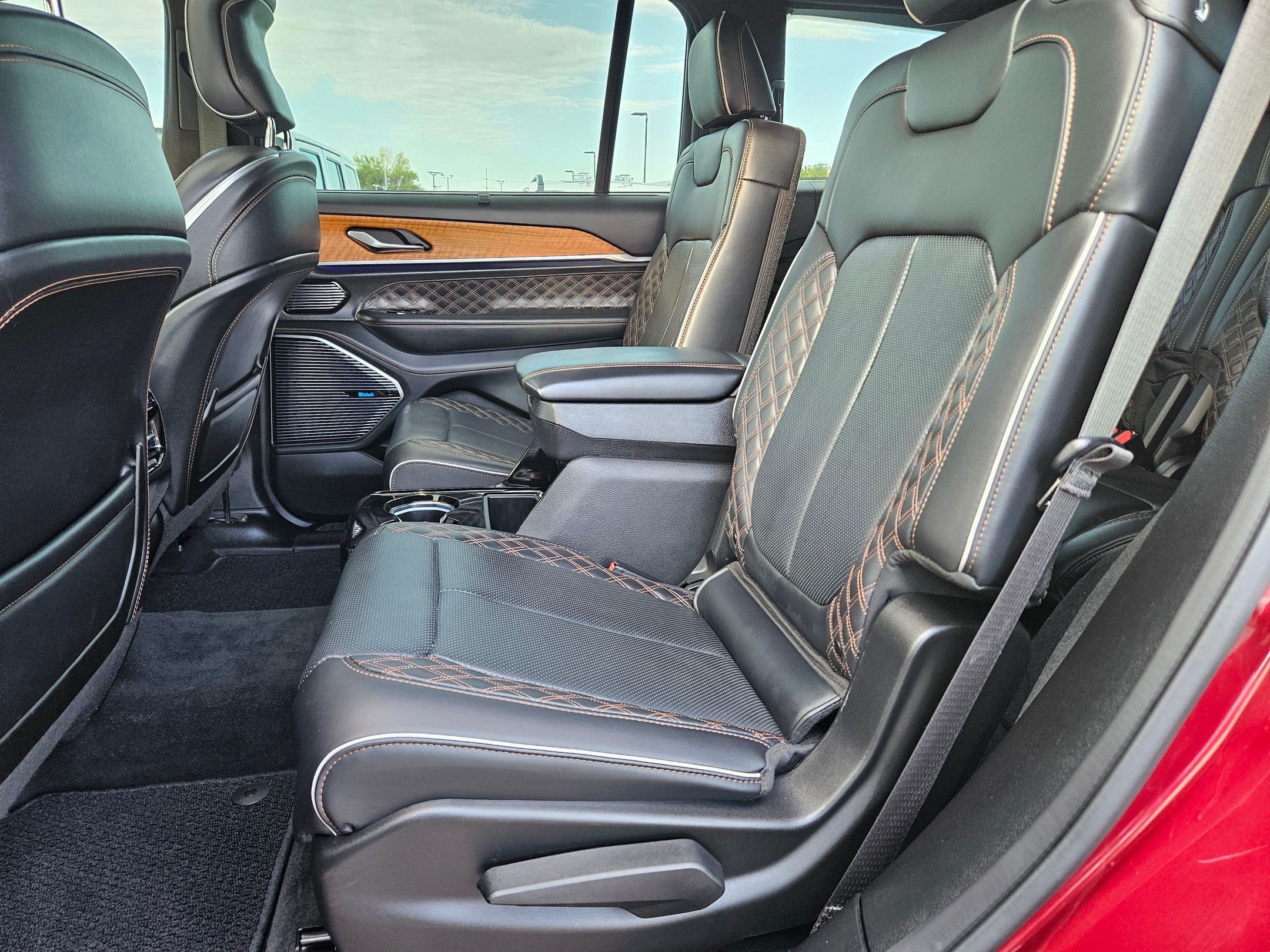 Used 2023 Jeep Grand Cherokee L Summit AWD/4WD image 30