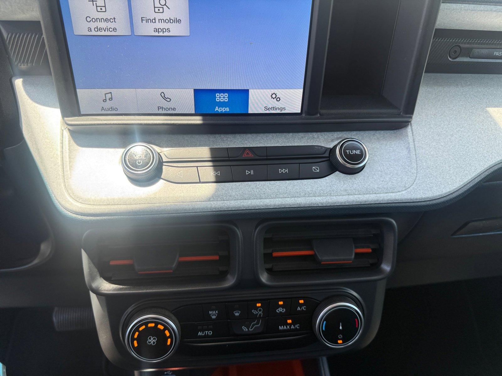 Certified 2024 Ford Maverick XLT FWD image 25