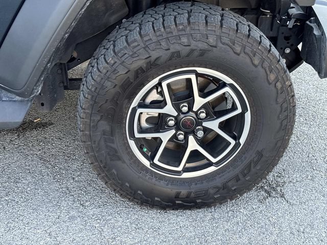 Used 2025 Jeep Gladiator Rubicon w/ Safety Group AWD/4WD image 9