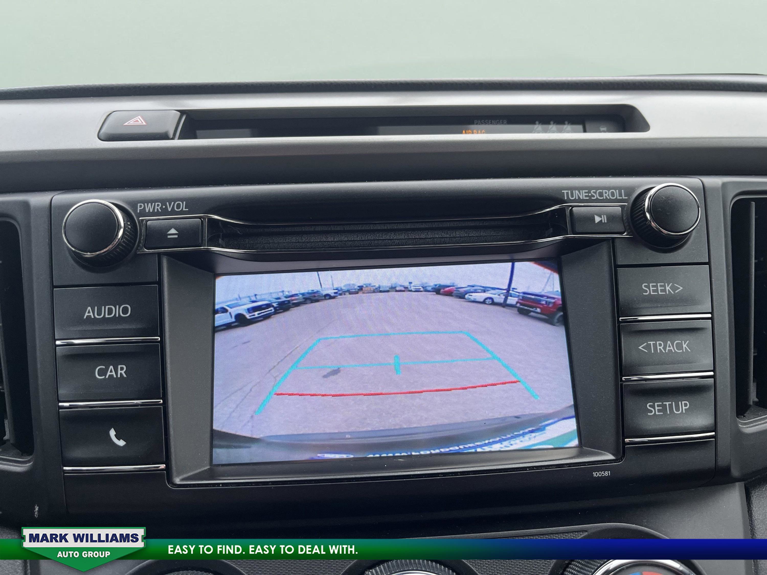 Used 2018 Toyota RAV4 LE image 19