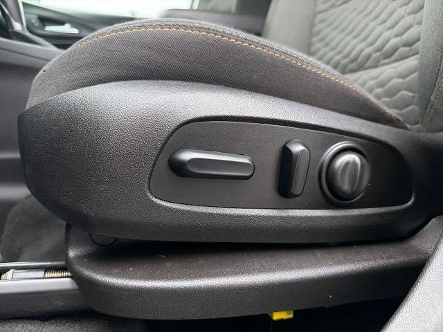 Used 2018 Chevrolet Equinox LT AWD/4WD image 18